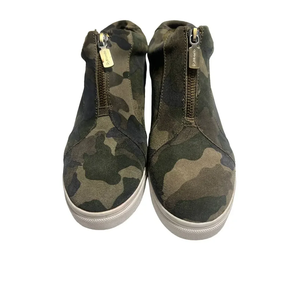 Blondo Waterproof Camo Booties Size 8